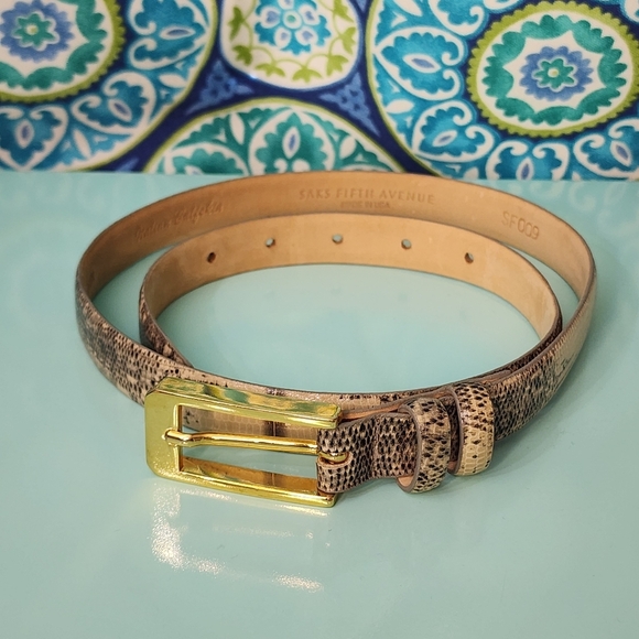 Saks Fifth Avenue Accessories - Saks Fifth Avenue Italian Calfskin Belt